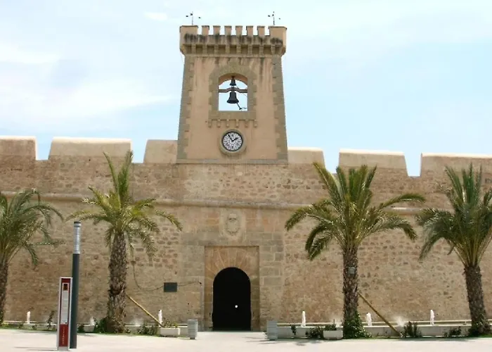 Disfruta De Santa Pola, Acogedor Apartamento En El Centro.